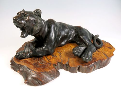 japanese meiji period bronze recumbent tiger - CATEGORY: ANTIQUE SCULPTURES - DATED 1890