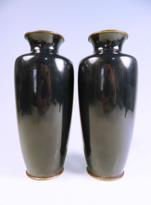 PAIR OF JAPANESE MEIJI PERIOD SILVER WIRE CLOISONNE ENAMEL VASES - ADDITIONAL PHOTO 4