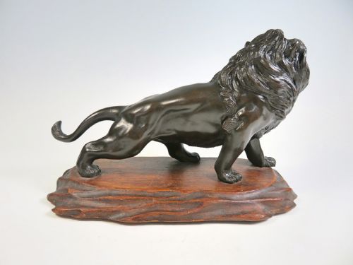 JAPANESE BRONZE LION ON STAND GENRYUSAI SEIYA - ADDITIONAL PHOTO 3