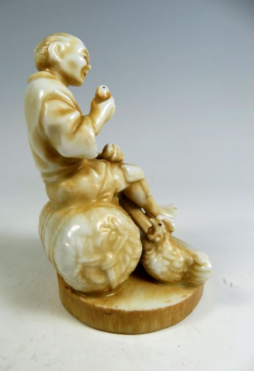 JAPANESE MEIJI PERIOD PORCELAIN EGG TESTER OKIMONO - ADDITIONAL PHOTO 1