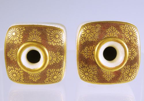 PAIR JAPANESE SATSUMA VASES BY SEIKOZAN FOR YASUDA - ADDITIONAL PHOTO 3