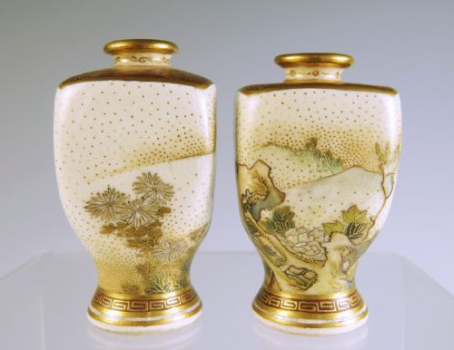 PAIR JAPANESE SATSUMA VASES BY SEIKOZAN FOR YASUDA - ADDITIONAL PHOTO 4