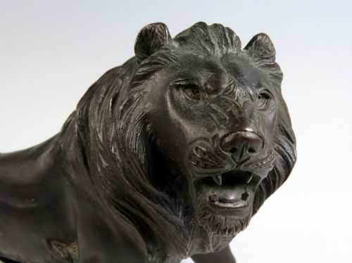 JAPANESE MEIJI PERIOD BRONZE LION OKIMONO - ADDITIONAL PHOTO 1