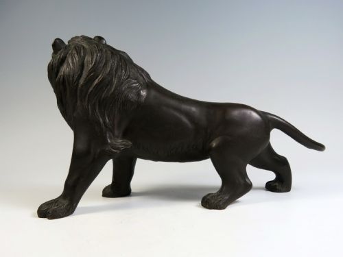 JAPANESE MEIJI PERIOD BRONZE LION OKIMONO - ADDITIONAL PHOTO 3