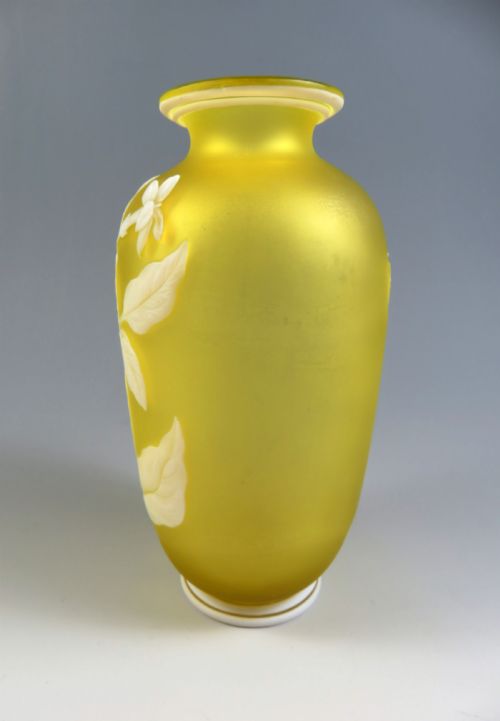 THOMAS WEBB YELLOW CAMEO URANIUM GLASS VASE - ADDITIONAL PHOTO 2