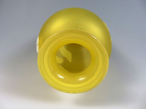 THOMAS WEBB YELLOW CAMEO URANIUM GLASS VASE - ADDITIONAL PHOTO 5