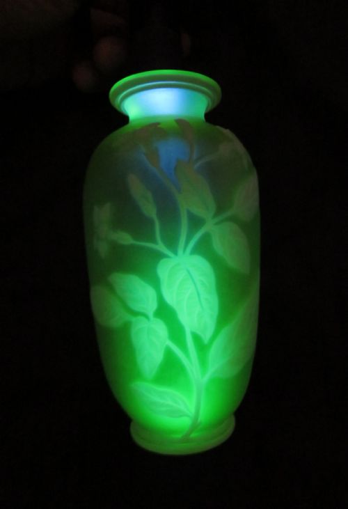 THOMAS WEBB YELLOW CAMEO URANIUM GLASS VASE - ADDITIONAL PHOTO 7