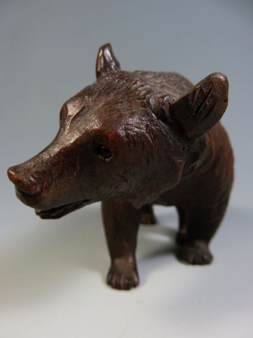 19TH CENTURY BLACK FOREST CARVED WOOD BEAR - ADDITIONAL PHOTO 2