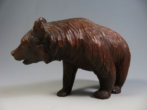 19TH CENTURY BLACK FOREST CARVED WOOD BEAR - ADDITIONAL PHOTO 3