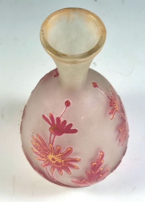 FRENCH SAINT LOUIS CAMEO GLASS VASE - ADDITIONAL PHOTO 3