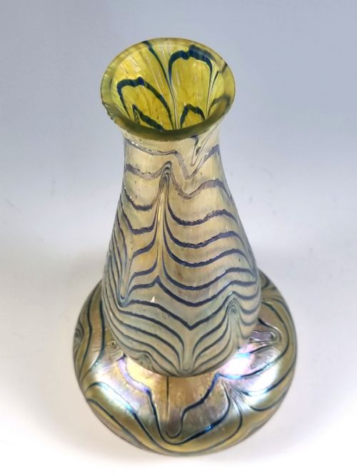 FRITZ HECKERT BOHEMIAN CHANGEANT GLASS KING TUT VASE - ADDITIONAL PHOTO 3