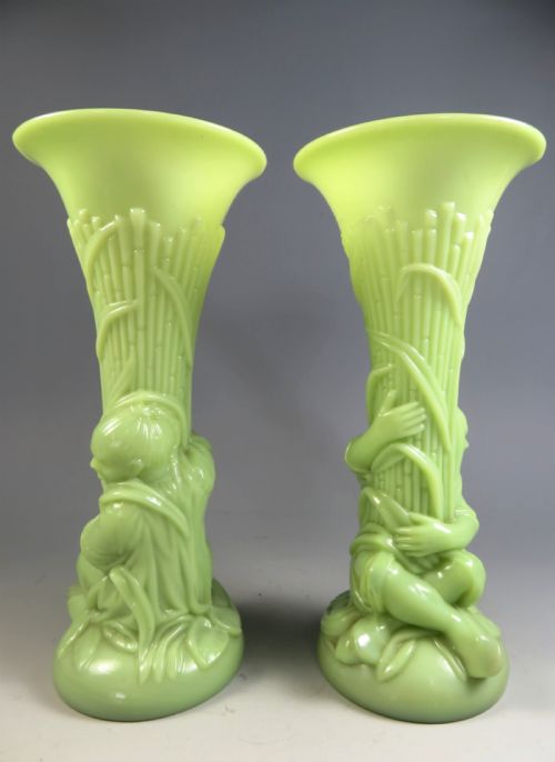 PAIR OF BACCARAT GLASS ORIENTALISM VASES - ADDITIONAL PHOTO 4