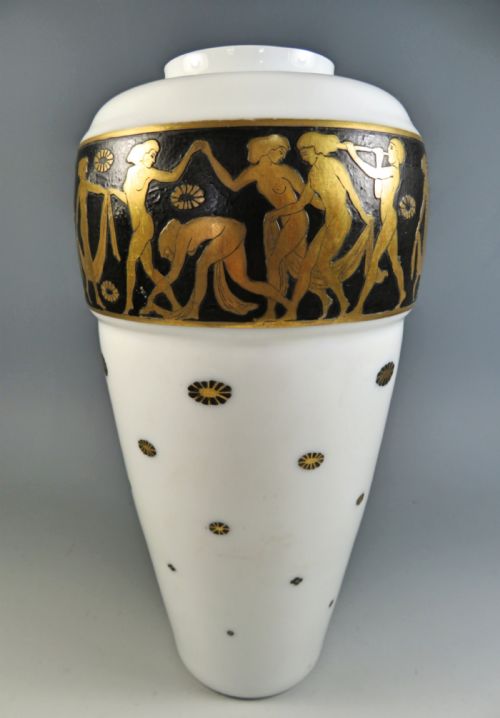 haida white glass vase with cameo frieze - CATEGORY: ANTIQUE GLASS - DATED 1920