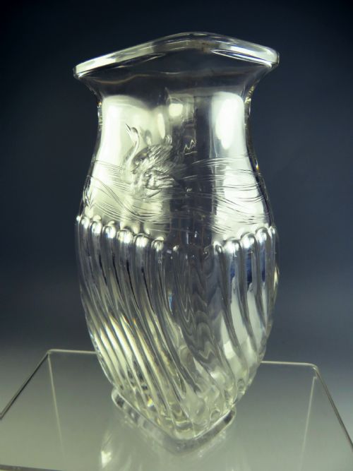 BACCARAT CRYSTAL GLASS INTAGLIO CUT JAPONISME VASE - ADDITIONAL PHOTO 1