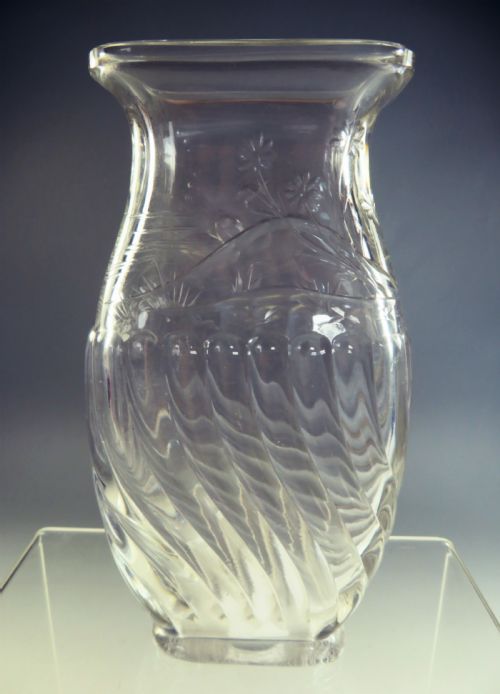 BACCARAT CRYSTAL GLASS INTAGLIO CUT JAPONISME VASE - ADDITIONAL PHOTO 3