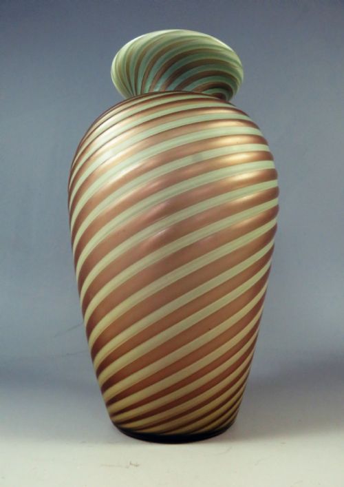STEVENS AND WILLIAMS POMPEIAN SWIRL VERRE DE SOIE GLASS VASE - ADDITIONAL PHOTO 3
