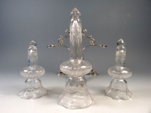 LATE VICTORIAN SILVER PLATE CUT GLASS EPERGNE WALKER HALL - ADDITIONAL PHOTO 7