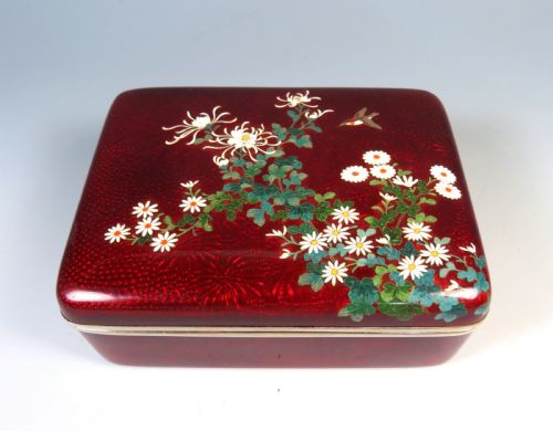 japanese pigeon blood cloisonne enamel box and cover - CATEGORY: ANTIQUE BOXES - DATED 1930