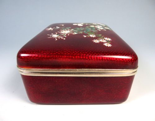 JAPANESE PIGEON BLOOD CLOISONNE ENAMEL BOX AND COVER - ADDITIONAL PHOTO 4