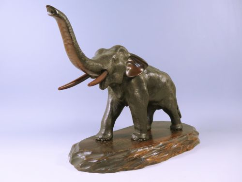 JAPANESE BRONZE MEIJI PERIOD ELEPHANT OKIMONO ON STAND - ADDITIONAL PHOTO 3