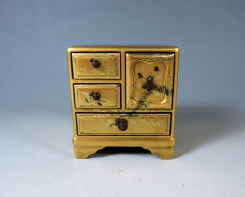 japanese gold lacquer kodansu cabinet - CATEGORY: ANTIQUE BOXES - DATED 1920