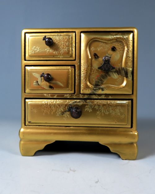 JAPANESE GOLD LACQUER KODANSU CABINET - ADDITIONAL PHOTO 1