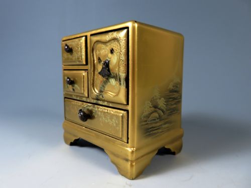 JAPANESE GOLD LACQUER KODANSU CABINET - ADDITIONAL PHOTO 2