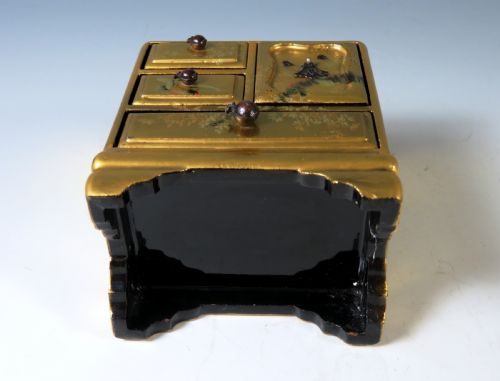 JAPANESE GOLD LACQUER KODANSU CABINET - ADDITIONAL PHOTO 4