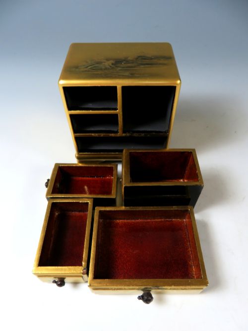 JAPANESE GOLD LACQUER KODANSU CABINET - ADDITIONAL PHOTO 5