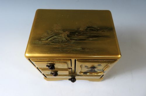 JAPANESE GOLD LACQUER KODANSU CABINET - ADDITIONAL PHOTO 8