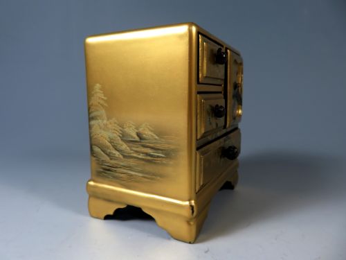 JAPANESE GOLD LACQUER KODANSU CABINET - ADDITIONAL PHOTO 9