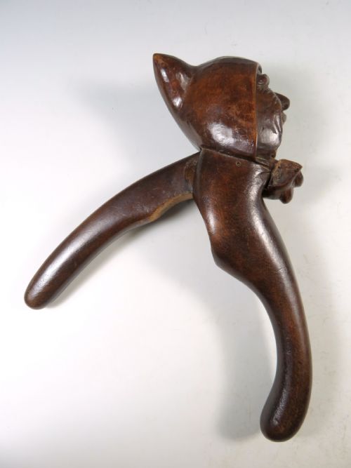 ANTIQUE BLACK FOREST CARVED WOOD NUT CRACKERS - ADDITIONAL PHOTO 3
