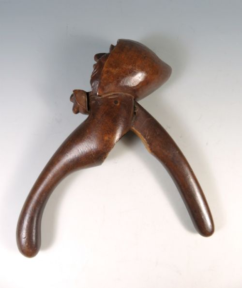 ANTIQUE BLACK FOREST CARVED WOOD NUT CRACKERS - ADDITIONAL PHOTO 5