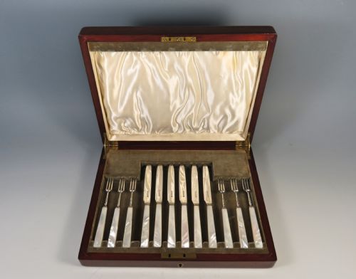 ANTIQUE ART DECO SILVER MOTHER OF PEARL DESSERT SET - ADDITIONAL PHOTO 1