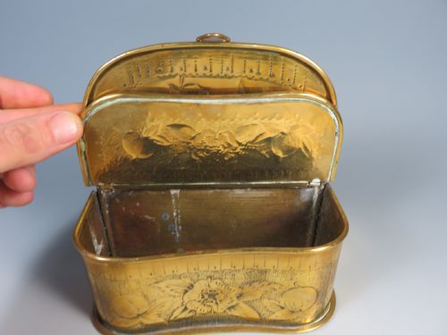 ANTIQUE DUTCH BRASS CANDLE BOX - ADDITIONAL PHOTO 4