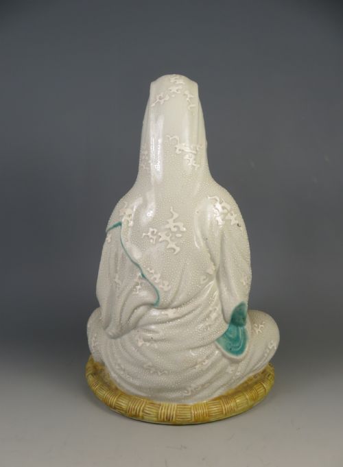 ANTIQUE JAPANESE KUTANI OKIMONO OF KANNON - ADDITIONAL PHOTO 3