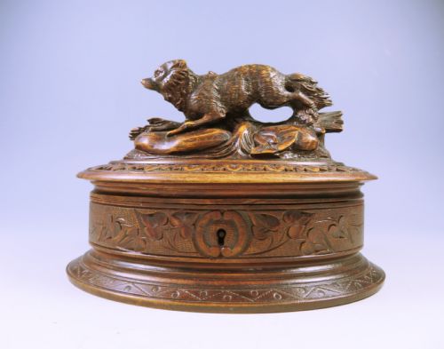 ANTIQUE BLACK FOREST CARVED WOOD FOX BOX - ADDITIONAL PHOTO 1