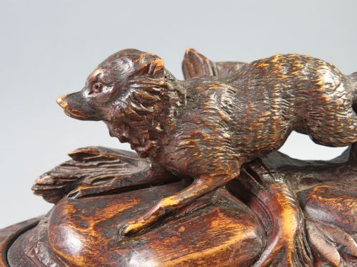ANTIQUE BLACK FOREST CARVED WOOD FOX BOX - ADDITIONAL PHOTO 4