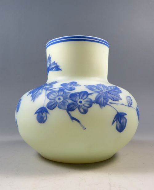 ANTIQUE HARRACH CAMEO GLASS VASE - ADDITIONAL PHOTO 1