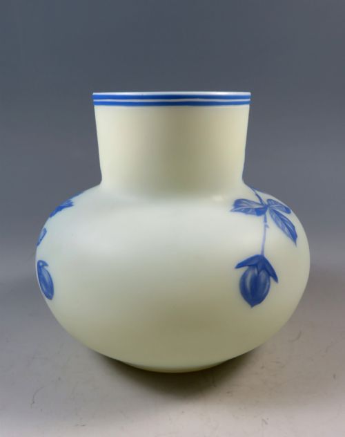 ANTIQUE HARRACH CAMEO GLASS VASE - ADDITIONAL PHOTO 2