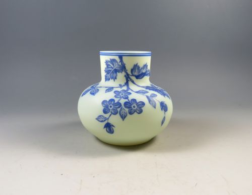 ANTIQUE HARRACH CAMEO GLASS VASE - ADDITIONAL PHOTO 6