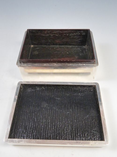 ANTIQUE JAPANESE SILVER TORTOISESHELL BOX MEIJI PERIOD - ADDITIONAL PHOTO 4