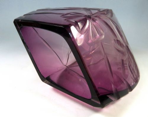 MOSER INTAGLIO DEEP CUT GLASS VASE MAUVE TO CLEAR - ADDITIONAL PHOTO 7