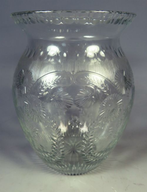 ANTIQUE STEVENS AND WILLIAMS INTAGLIO CUT GLASS VASE ART NOUVEAU - ADDITIONAL PHOTO 2