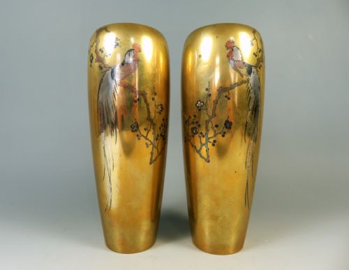 PAIR OF JAPANESE MEIJI PERIOD INLAID BRONZE COCKEREL VASES BY NOGAWA - ADDITIONAL PHOTO 1