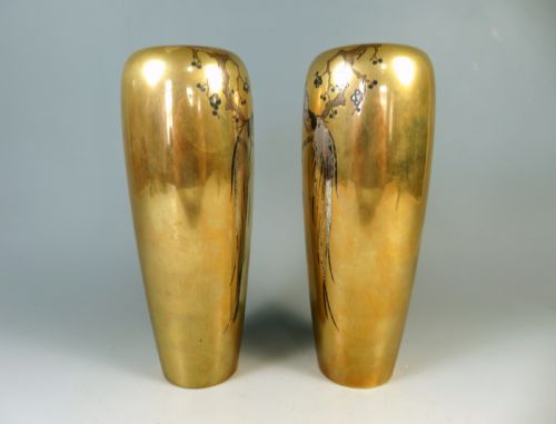PAIR OF JAPANESE MEIJI PERIOD INLAID BRONZE COCKEREL VASES BY NOGAWA - ADDITIONAL PHOTO 2