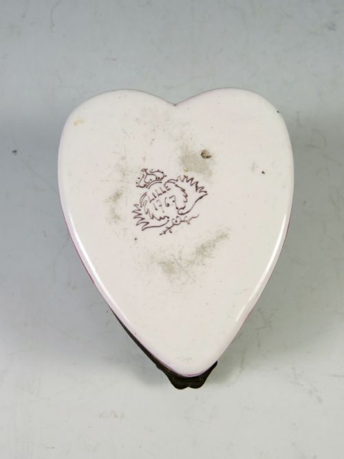 ANTIQUE HAND PAINTED ENAMEL HEART SHAPED BOX - ADDITIONAL PHOTO 6