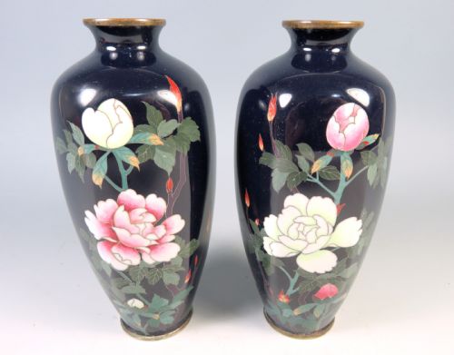 PAIR OF ANTIQUE JAPANESE CLOISONNE ENAMEL SILVER WIRE VASES - ADDITIONAL PHOTO 1