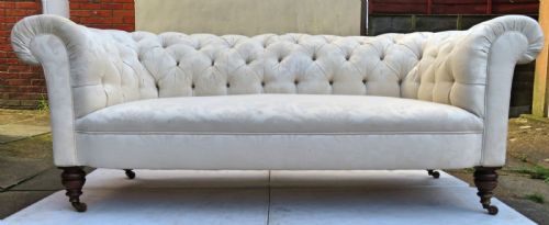 ANTIQUE BUTTON BACK CHESTERFIELD SOFA COPE AND COLLINSON - ADDITIONAL PHOTO 3