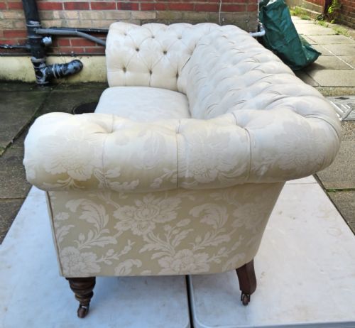 ANTIQUE BUTTON BACK CHESTERFIELD SOFA COPE AND COLLINSON - ADDITIONAL PHOTO 4